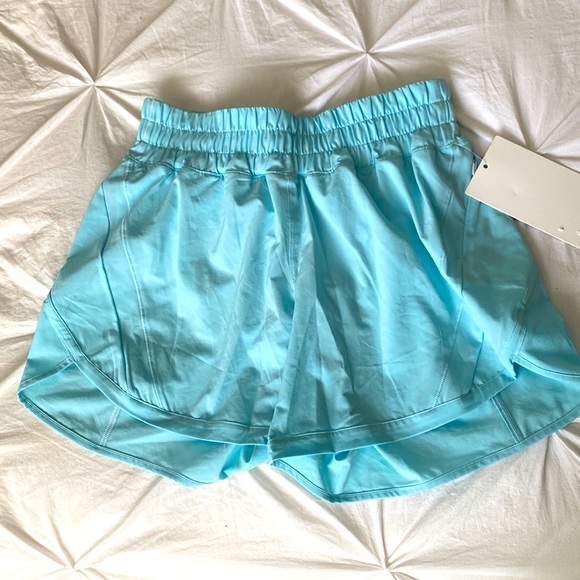 lululemon athletica Pants - Size 6 Lululemon shorts